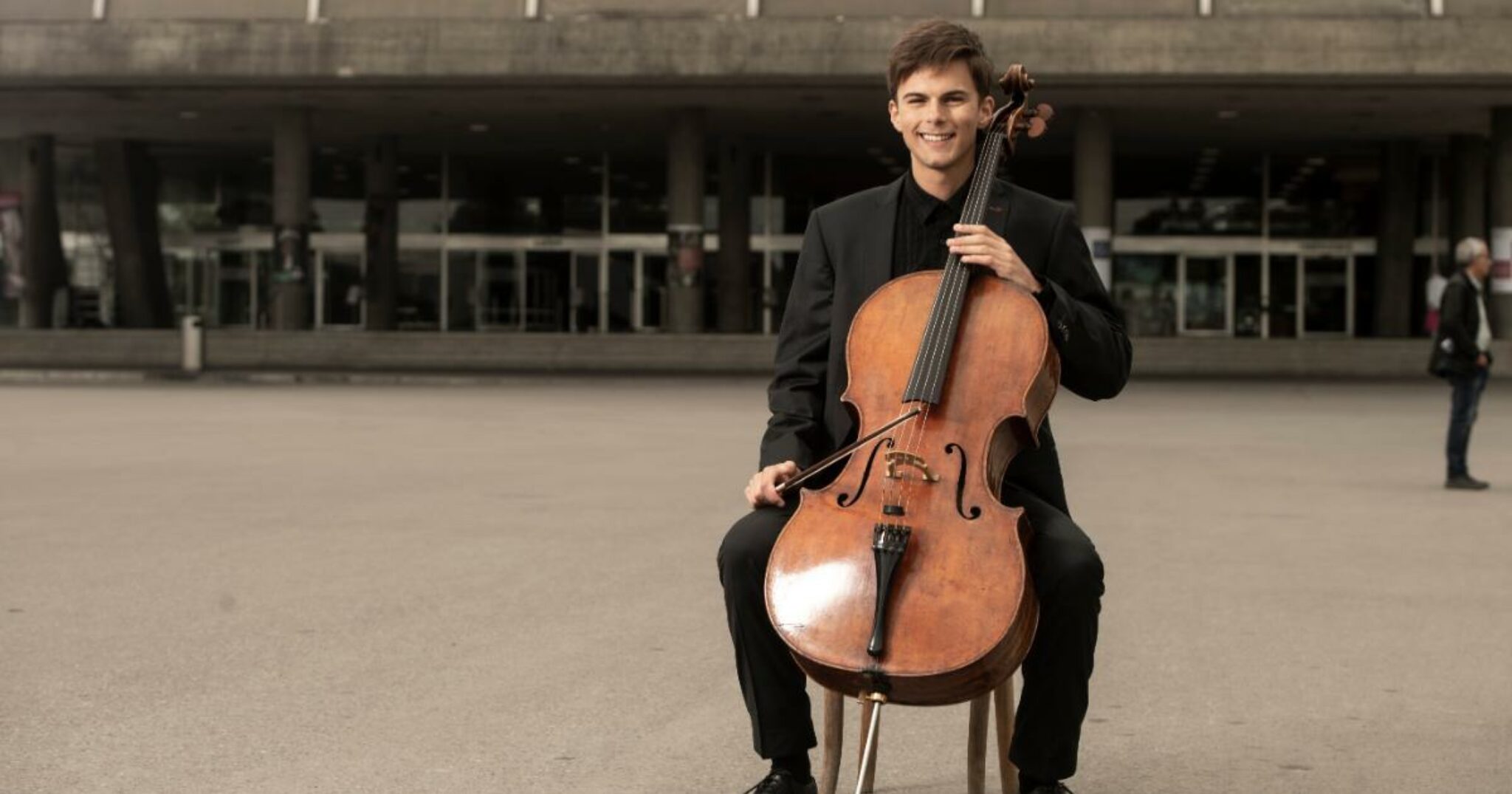 Samuel Niederhauser an seinem Cello